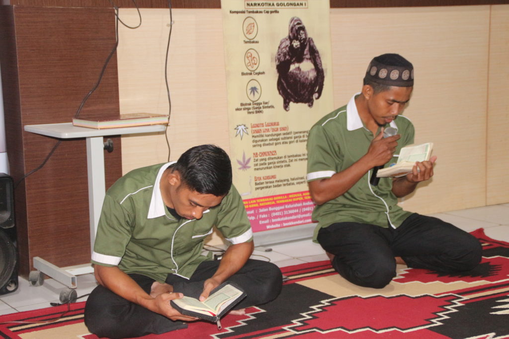 Lawan Narkoba dengan Pendekatan Agama, BNN Kota Kendari Melakukan Pembinaan Mental dan Rohani