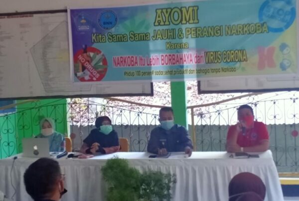 PBM di Kelurahan Kampung Salo: ”Ayomi Kita Sama-Sama Jauhi dan Perangi Narkoba Karena Narkoba Itu Lebih Borbahaya Dari Virus Corona!!!”