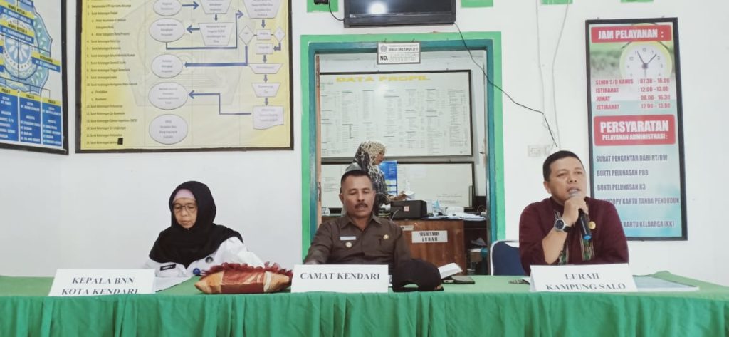 RAPAT_PEMBENTUKAN_TIM_PBM_DI_KELURAHAN_KAMPUNG_SALO