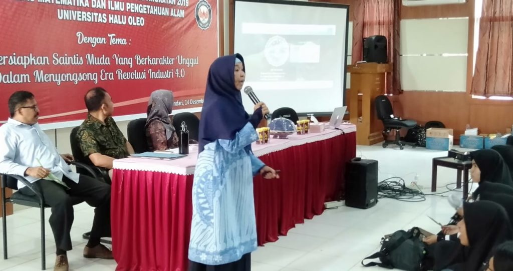 Sosialisasi Bahaya Narkoba di Sub Unit Dharma Wanita Persatuan Fakultas Ilmu Budaya UHO Ibu Garda Terdepan Mencegah Penyalahgunaan Narkoba dalam Keluarga