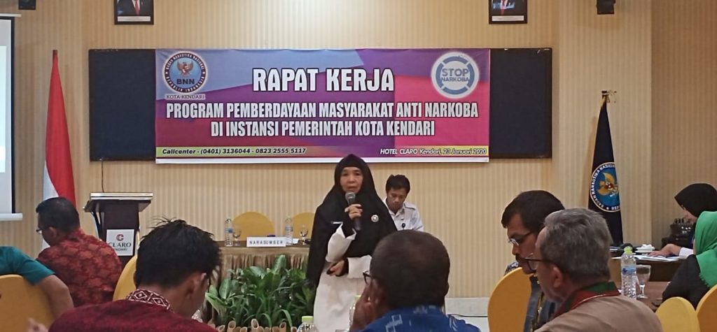 jenderal_dan_walikota_kendari_bertemu_lawan_narkoba_dalam_rapat_kerja_Program_Pemberdayaan___Masyarakat_Anti_Narkoba_di_Instansi_Pemerintah_bnn_kota_kendari_4