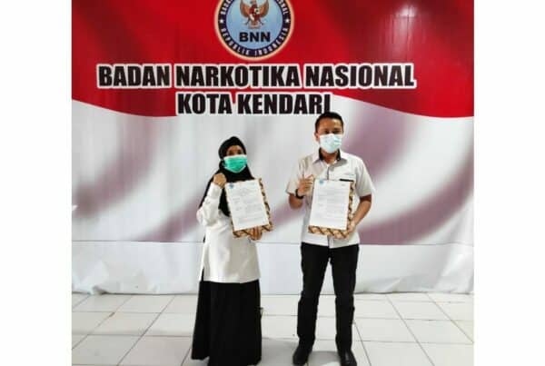 Atasi Kendala Ketersediaan Obat, BNN Kota Kendari dan Apotek Kimia Farma Tandatangani Perjanjian Kerjasama