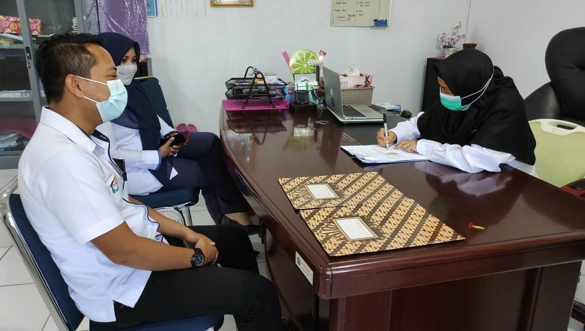 Atasi Kendala Ketersediaan Obat, BNN Kota Kendari dan Apotek Kimia Farma Tandatangani Perjanjian Kerjasama