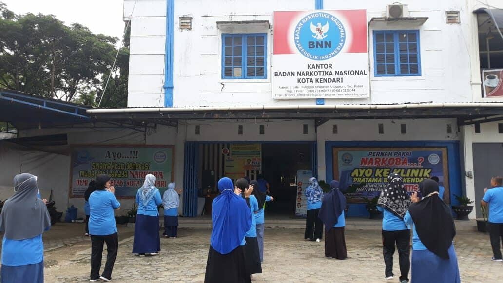 Tetap Sehat di Masa Pandemi, BNN Kota Kendari Lakukan Senam Kebugaran Jasmani