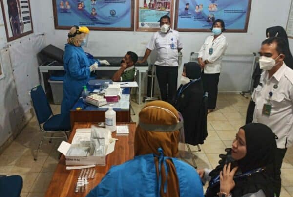 Bekerjasama dengan Dinkes, BNN Kota Kendari Lakukan Swab Antigen ke Personil
