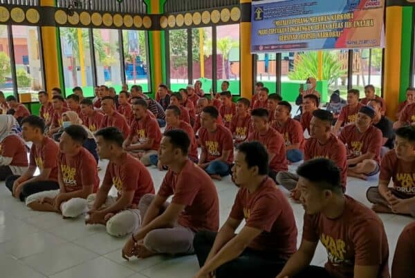 Gencarkan “War On Drugs”, BNN Kota Kendari Sosialisasi Bahaya Narkoba ke Warga Binaan Rutan Klas IIb Unaaha Kab. Konawe