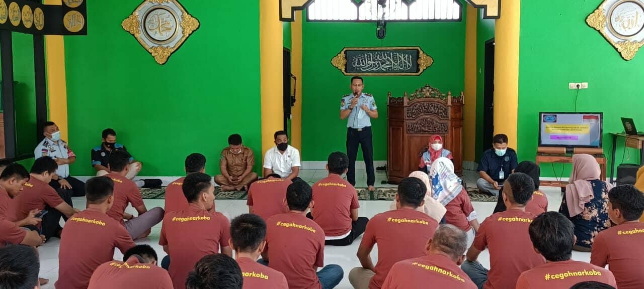 Gencarkan “War On Drugs”, BNN Kota Kendari Sosialisasi Bahaya Narkoba ke Warga Binaan Rutan Klas IIb Unaaha Kab. Konawe
