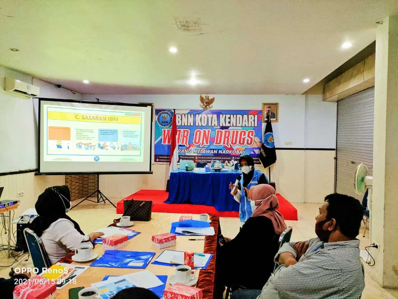 Kepala BNN Kota Kendari Resmi Membuka Bimtek IBM