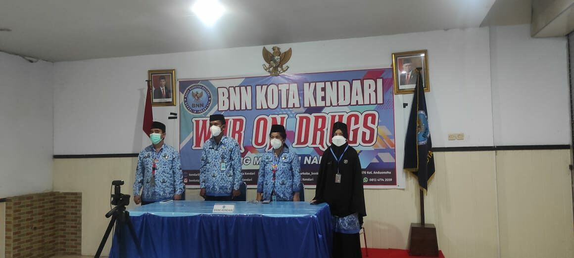 4 ASN BNN Kota Kendari Dinaikkan Pangkat, Dihimbau Penerapan Nilai-Nilai Dasar ASN 4 ASN BNN Kota Kendari Dinaikkan Pangkat, Dihimbau Penerapan Nilai-Nilai Dasar ASN