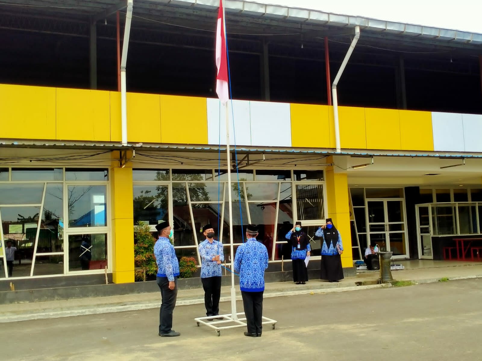Mengawali Tahun 2022 BNN Kota Kendari Melaksanakan Upacara Bendera Mengawali Tahun 2022 BNN Kota Kendari Melaksanakan Upacara