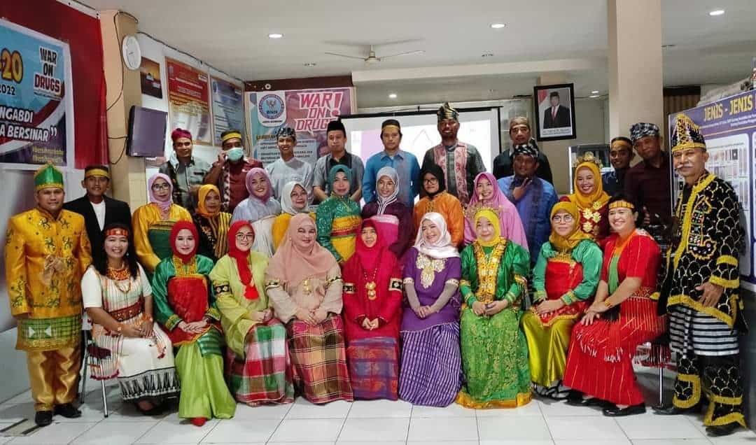 Upacara Peringatan Hari Lahir Pancasila : "Bangkit Bersama Membangun Peradaban Dunia" Upacara Peringatan Hari Lahir Pancasila : "Bangkit Bersama Membangun Peradaban Dunia"