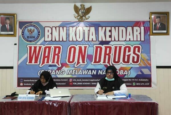 TNI AL Kendari Tapping Rekor MURI Gema War On Drugs Mars BNN Anti Narkotika
