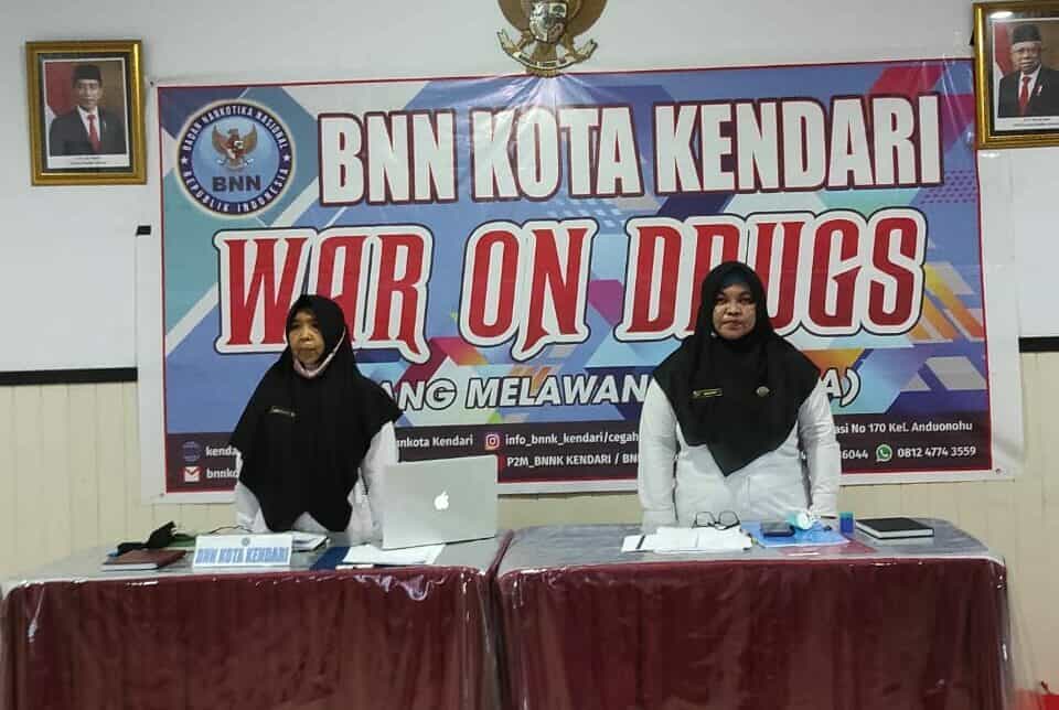 TNI AL Kendari Tapping Rekor MURI Gema War On Drugs Mars BNN Anti Narkotika