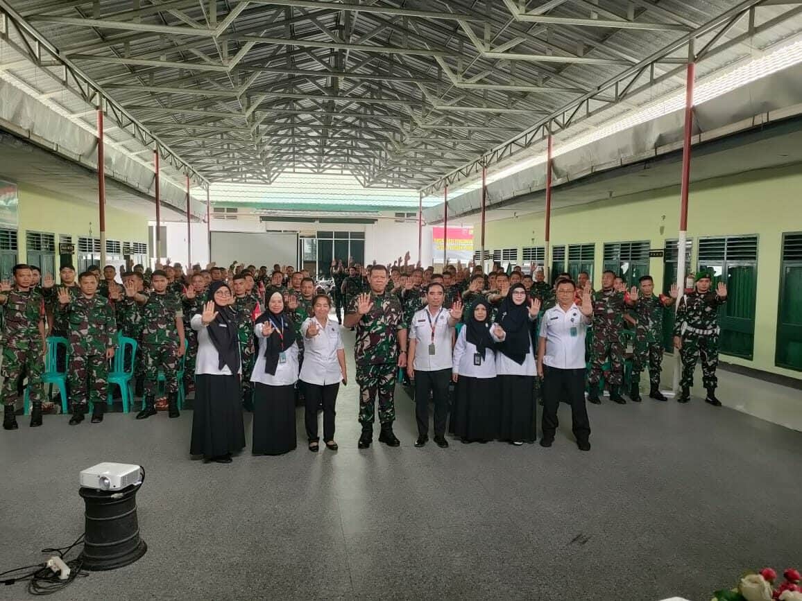 BNN Kota Kendari dan Kodim 1417 Kendari, Gelar Sosialisasi P4GN serta Test Urine Prajurit