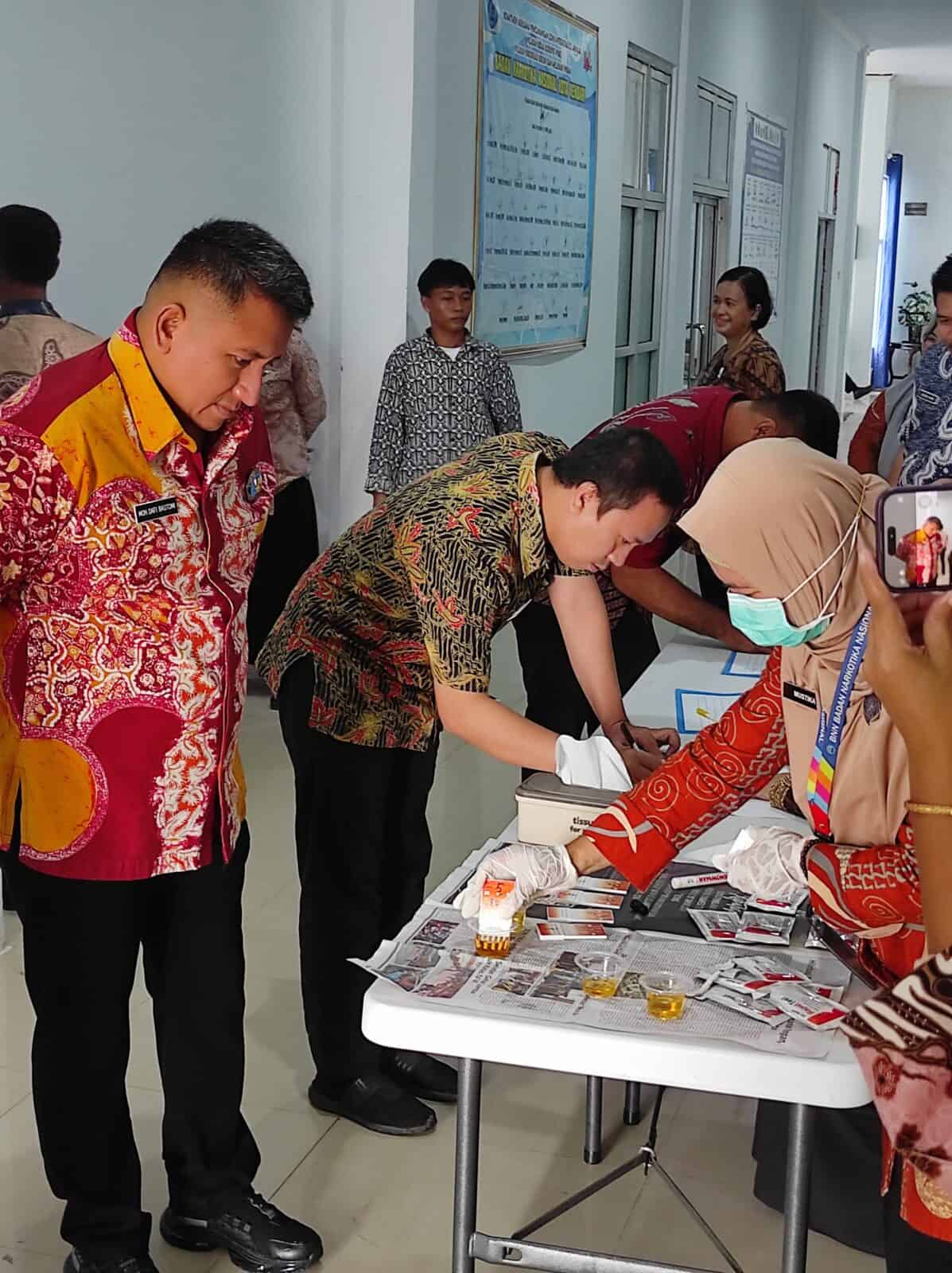 BNN Kota Kendari Gelar Test Urine, Langkah Tegas Berantas Narkoba di Lingkungan Internal