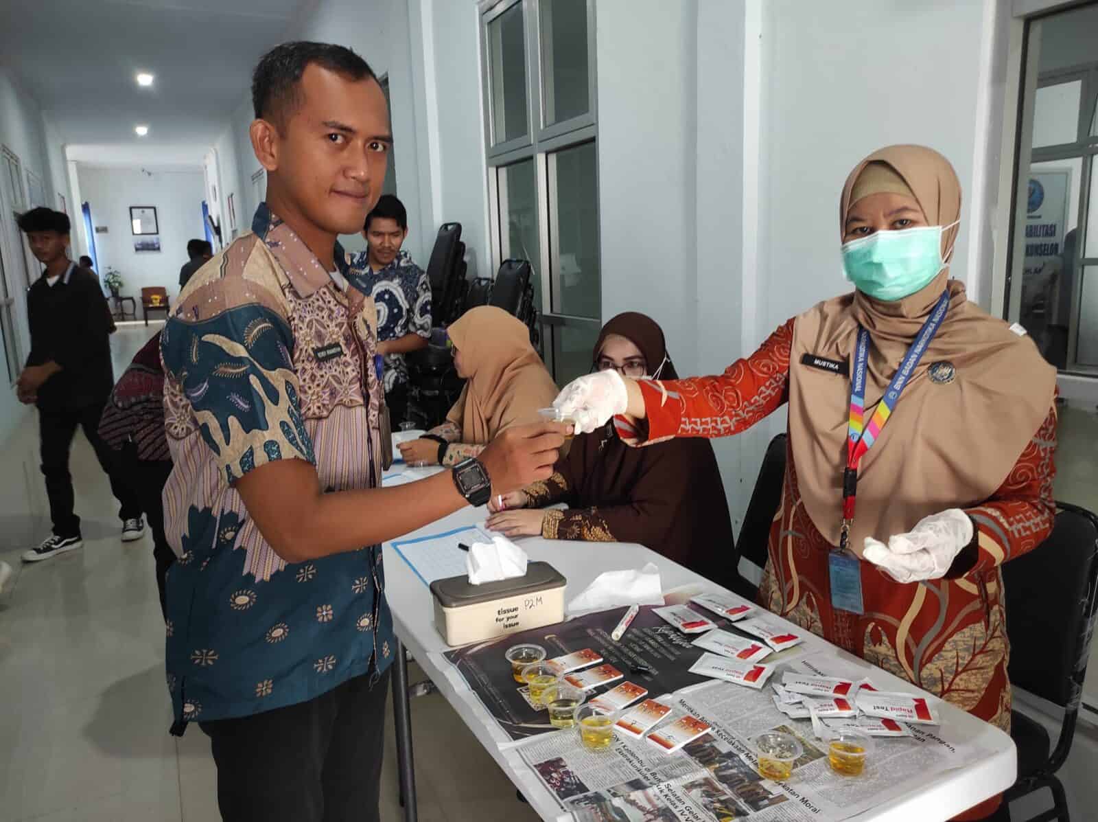 BNN Kota Kendari Gelar Test Urine, Langkah Tegas Berantas Narkoba di Lingkungan Internal