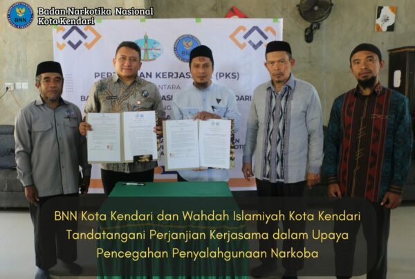 BNN Kota Kendari dan Wahdah Islamiyah Kota Kendari Tandatangani Perjanjian Kerjasama dalam Upaya Pencegahan Penyalahgunaan Narkoba