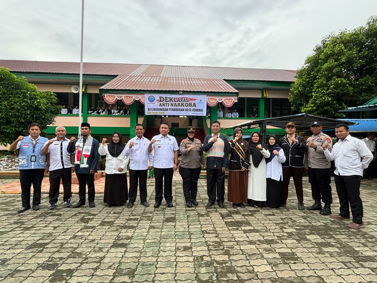 Pelajar SMAN 1 Kendari Deklarasikan Pelajar Anti Narkotika